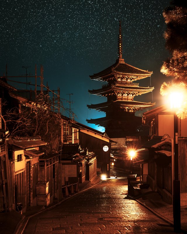 海外 壁紙に使えるじゃん 京都にある 八坂の塔 を夜に撮った