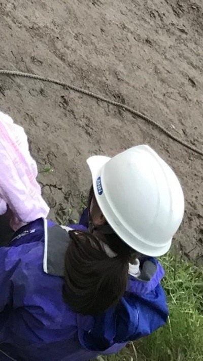 【北海道地震】マスゴミ記者が泥にはまって救出に6時間半もかかる