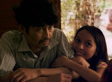 吉田恵輔　『愛しのアイリーン』　岩男（安田顕）はフィリピンから嫁のアイリーン（ナッツ・シトイ）を連れて帰ってくる。
