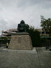 甲府駅前信玄公の像