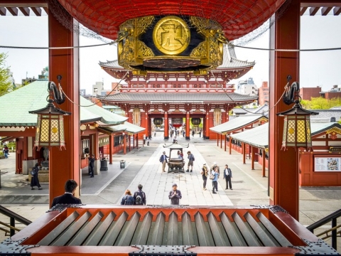 senso-ji-temple-tokyo-GettyImages-465360690.jpg