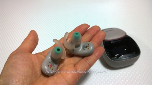 ソニーステレオヘッドセット「WF-SP700N」Bluetoothイヤホン●ピンク-ミニーマウスの刻印写真