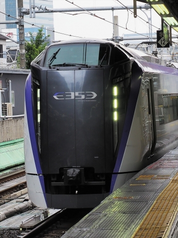 JR東日本 E353系 電車 特急スーパーあずさ14号【新宿駅】