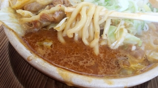 高野　もつ味噌　麺