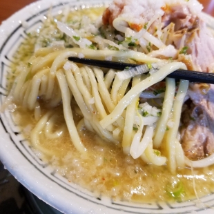 武蔵女池　辛味噌ﾗｰﾒﾝ背脂　麺ｽｰﾌﾟ
