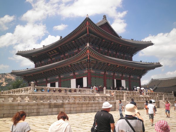 韓国建築 手先数の多い詰組建物 気ままに庭園 建築 神社仏閣 見て歩き