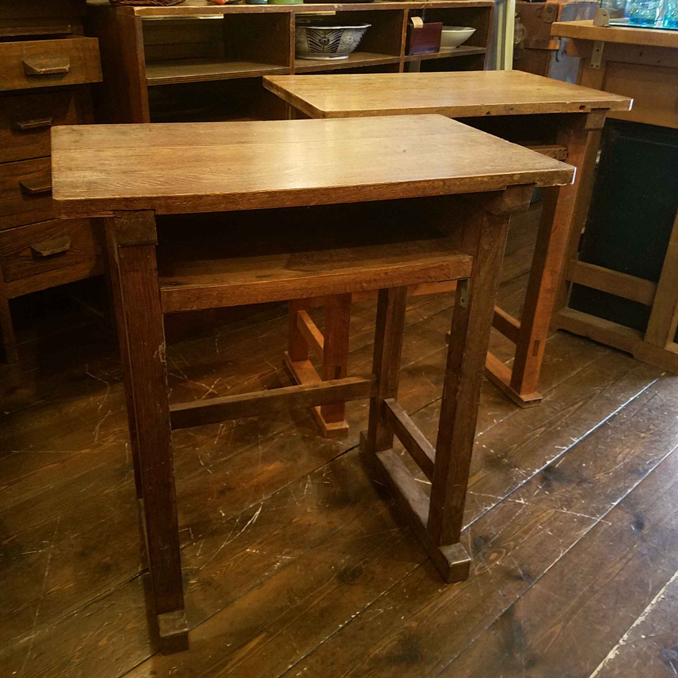 古くレトロな学校の木製机 - [Sold Out]過去の販売商品