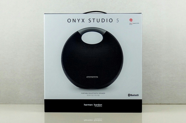 harman/kardon、新デザインの円盤Bluetoothスピーカー『Onyx Studio 5 